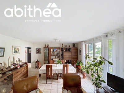 Appartement - 79 m² - 5 pièces