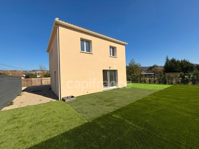 Maison - 101 m² - 4 pièces