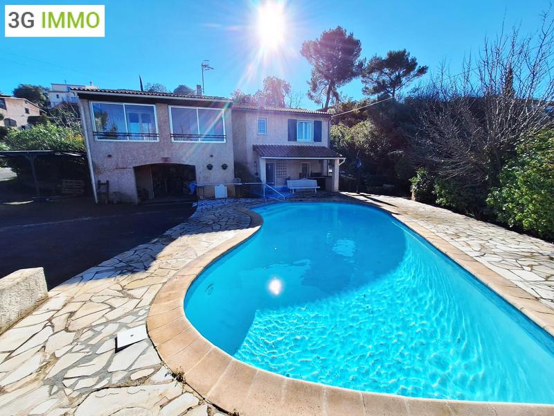 Maison - 111 m² - 5 pièces