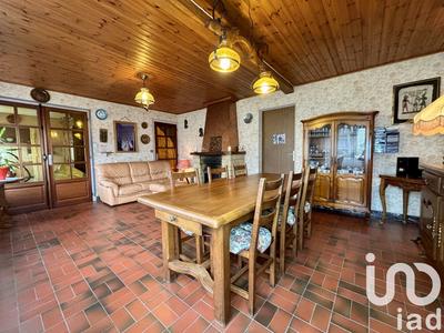 Maison - 180 m² - 7 pièces