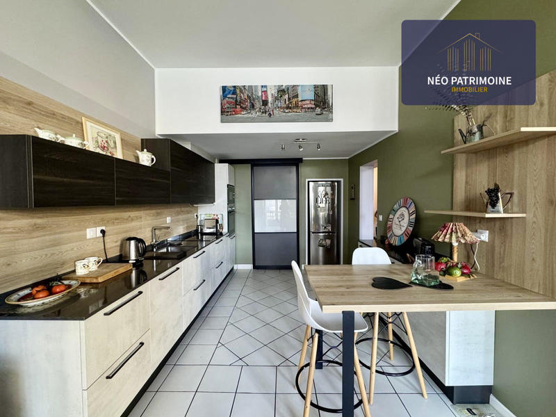 Appartement - 111 m² - 4 pièces