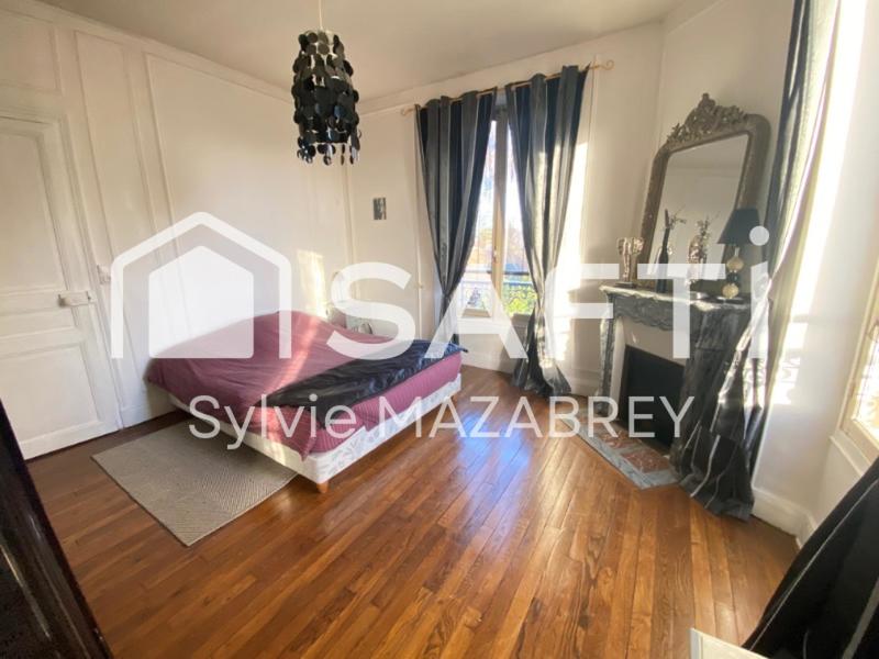 Maison - 210 m² - 11 pièces