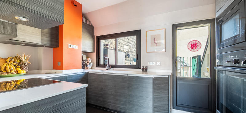 Appartement - 95 m² - 4 pièces