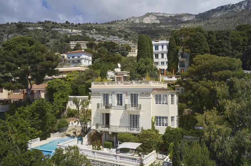 Maison - 350 m² - 7 pièces