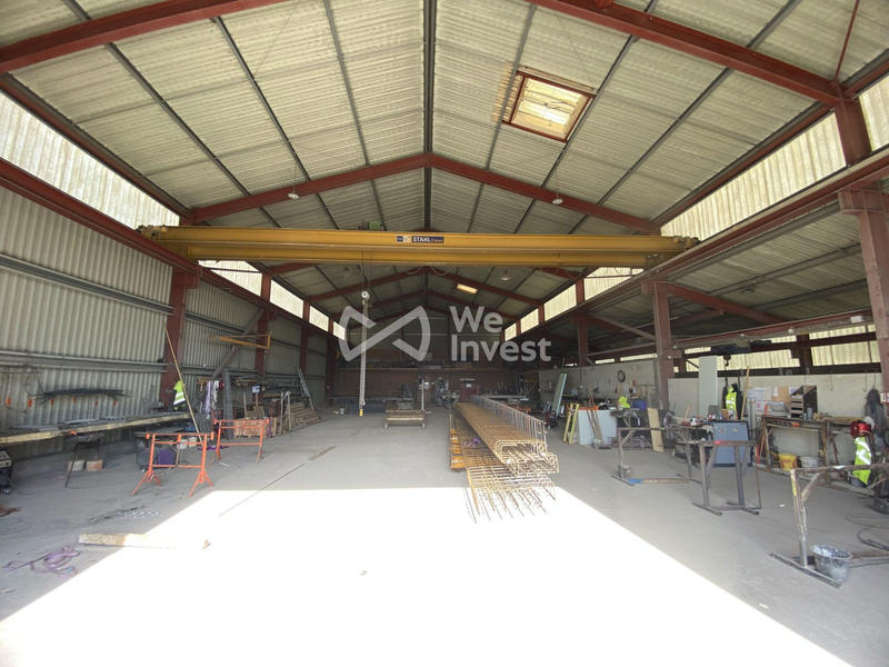 Local commercial - 840 m²