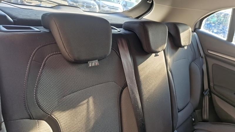 Renault Mégane IV Berline Blue Dci 115 Edc Evolution