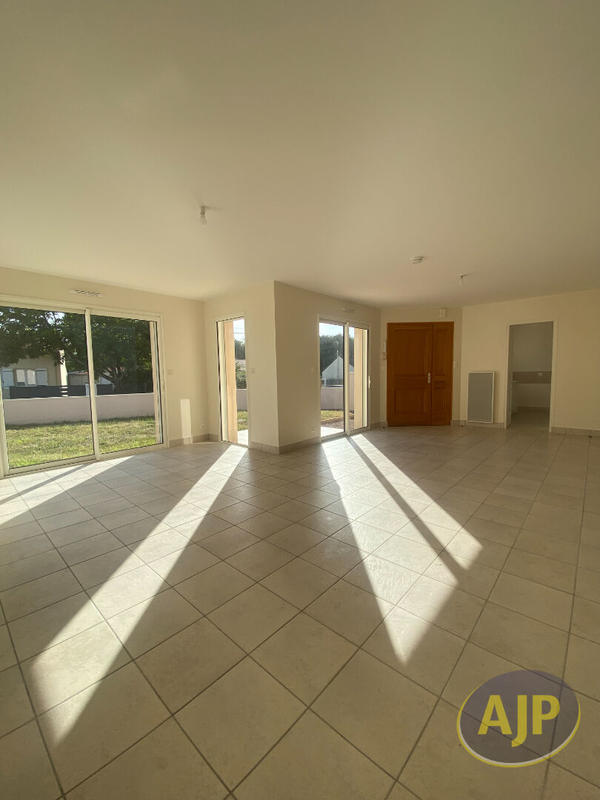 Maison - 92 m² - 4 pièces