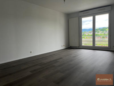 Appartement - 82 m² - 4 pièces