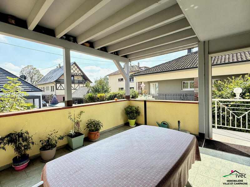 Maison - 213 m² - 7 pièces