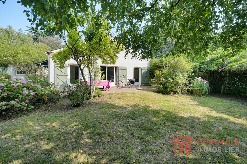 Maison - 141 m² - 8 pièces