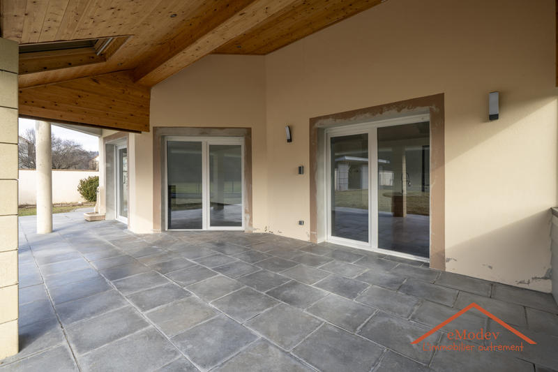Villa - 145 m² - 6 pièces