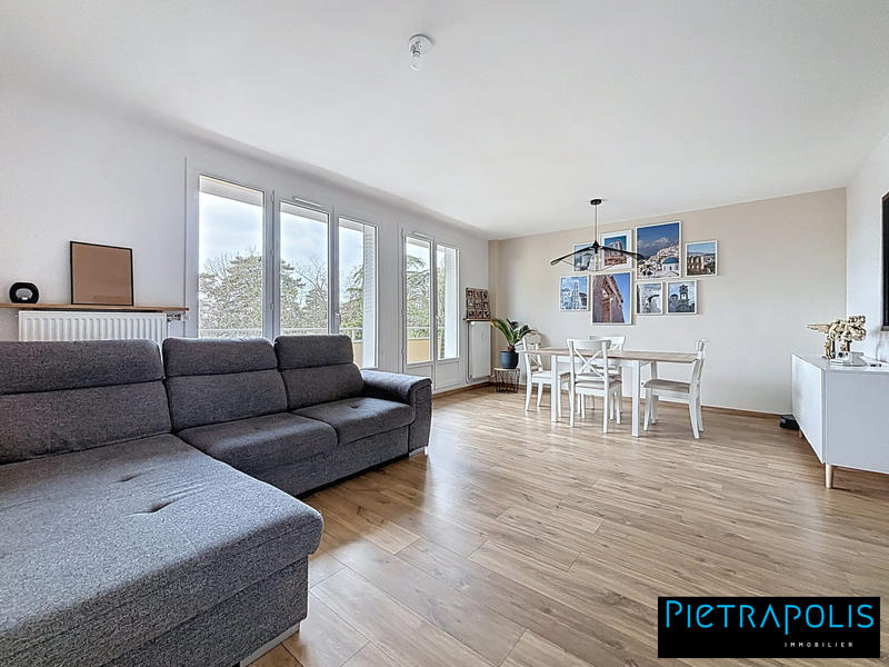 Appartement - 80 m² - 3 pièces
