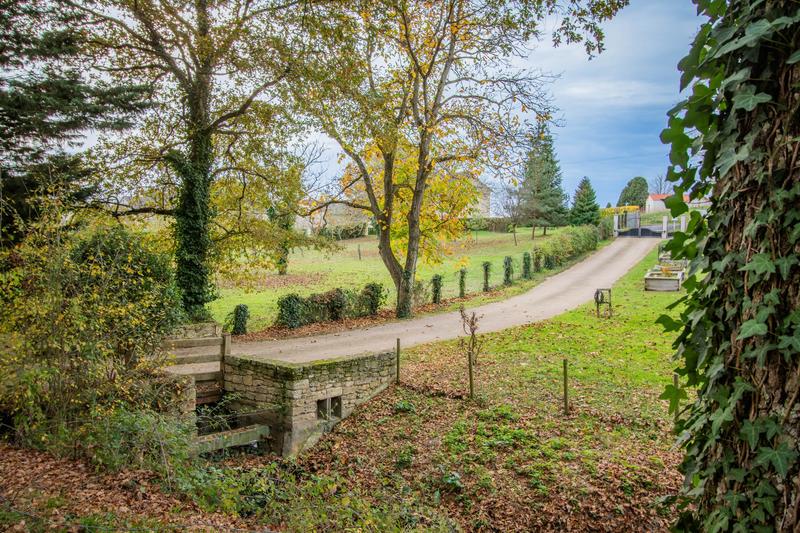 Maison - 279 m² - 8 pièces