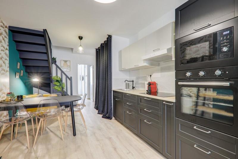 Appartement - 80 m² - 6 pièces