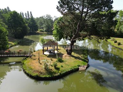 Terrain de loisirs - 9 940 m²