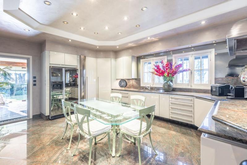 Villa - 360 m² - 8 pièces