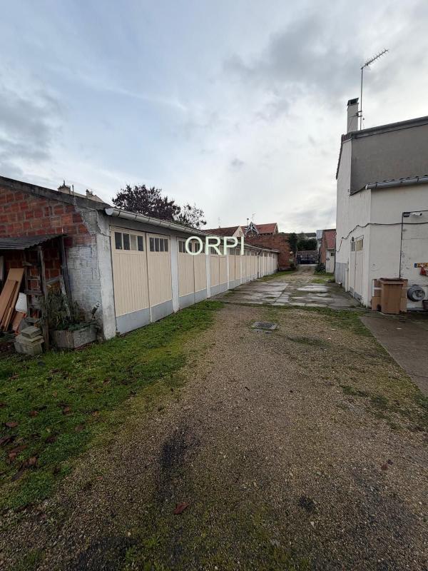 Maison - 221 m² - 5 pièces