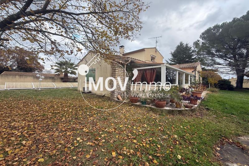 Maison - 210 m² - 6 pièces