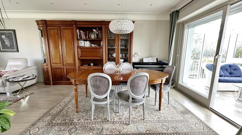 Maison contemporaine - 291 m² - 6 pièces