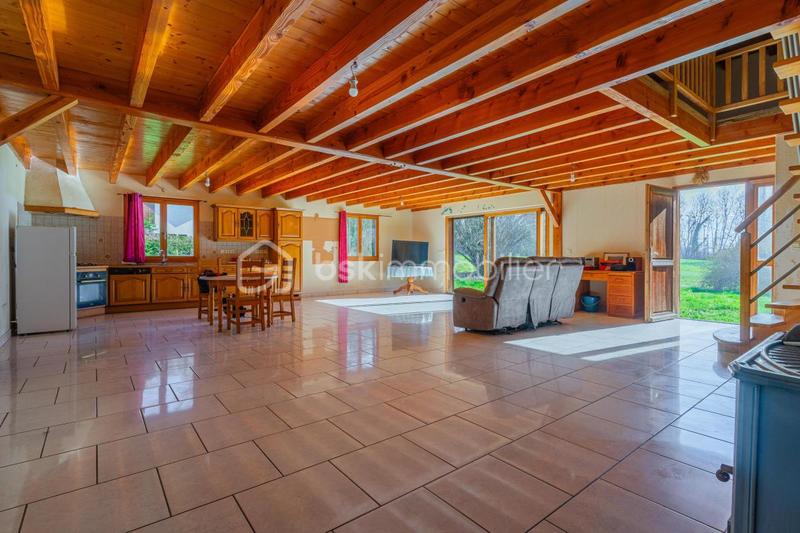 Maison - 111 m² - 6 pièces