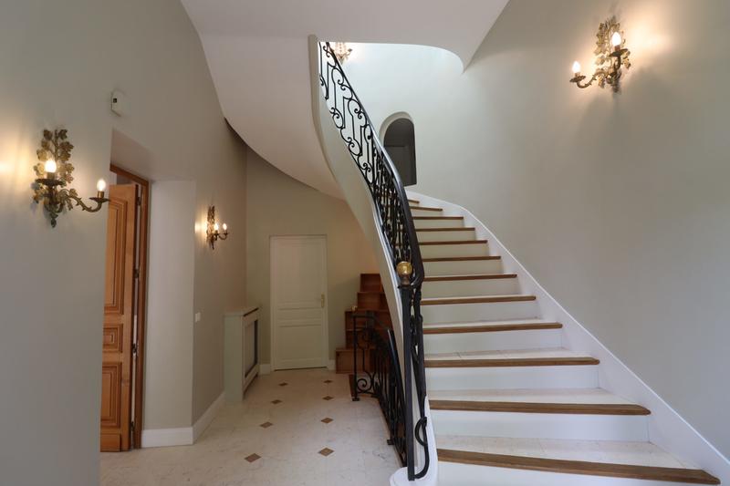 Maison ancienne - 232 m² - 8 pièces