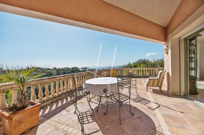 Villa - 330 m² - 7 pièces