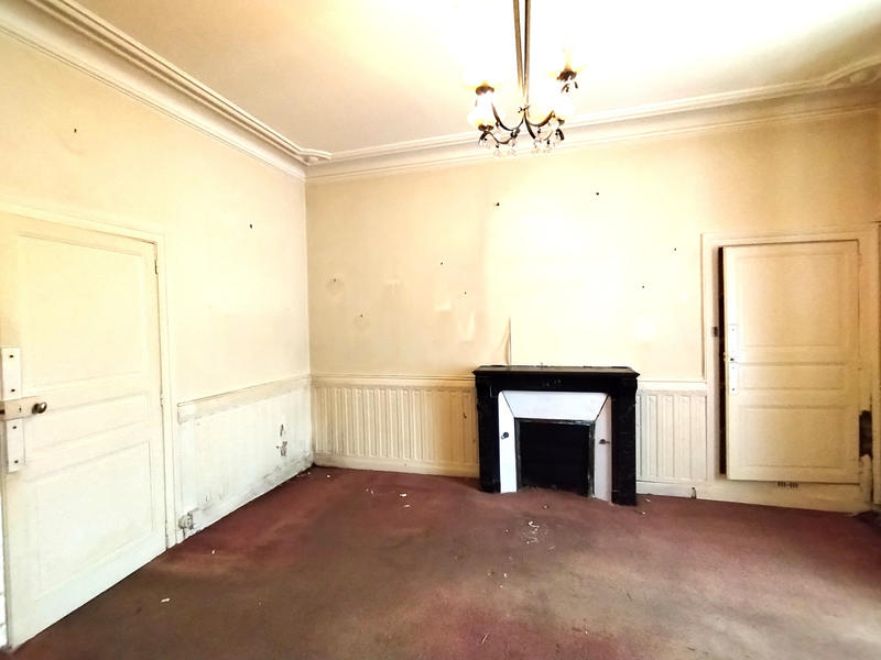 Maison - 218 m² - 10 pièces