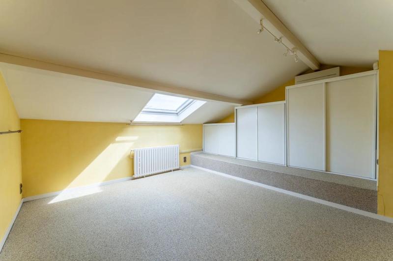 Maison traditionnelle - 215 m² - 7 pièces