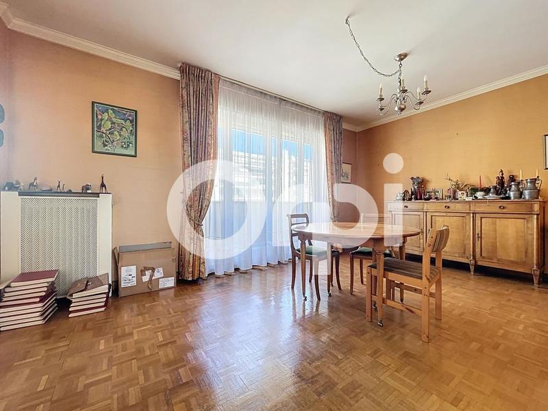 Appartement - 125 m² - 6 pièces