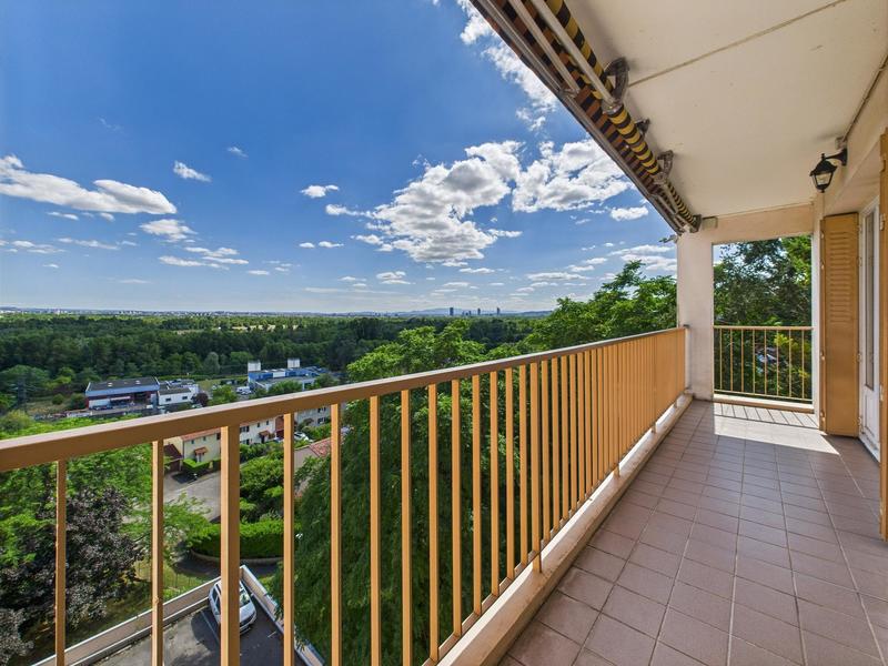 Appartement - 111 m² - 5 pièces