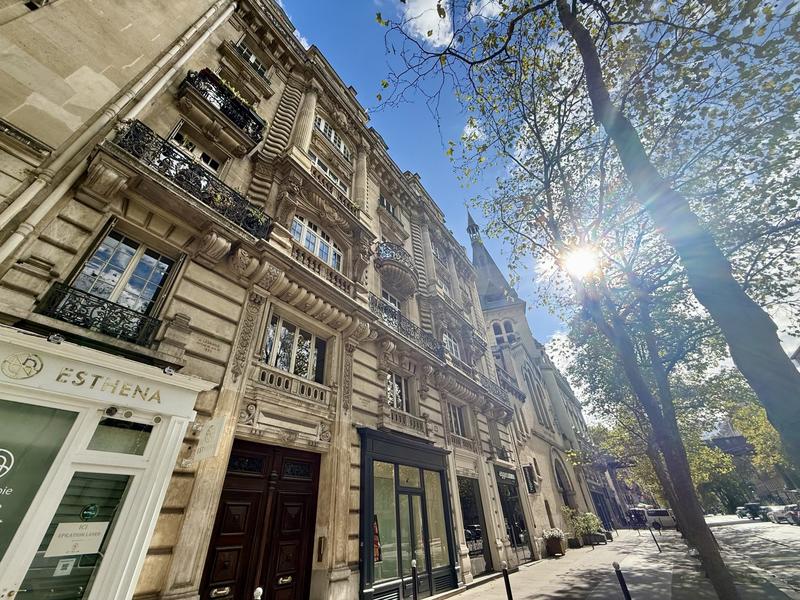 Appartement - 179 m² - 6 pièces