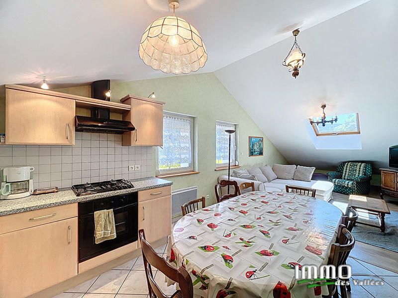 Maison - 181 m² - 7 pièces