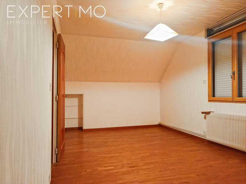 Maison - 159 m² - 7 pièces