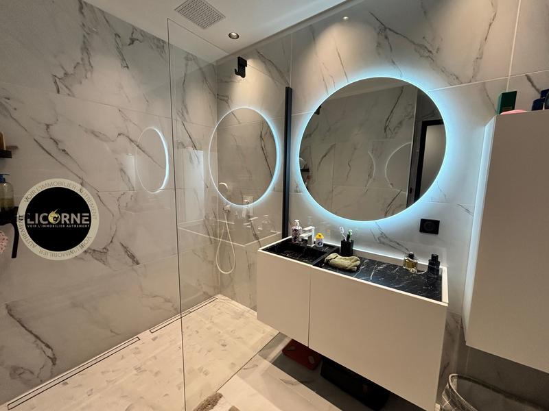 Appartement - 85 m² - 3 pièces