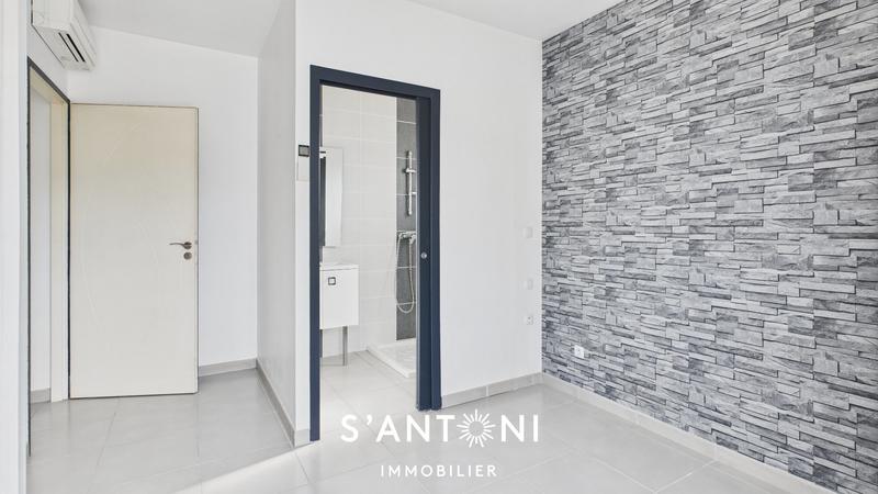 Maison - 122 m² - 4 pièces