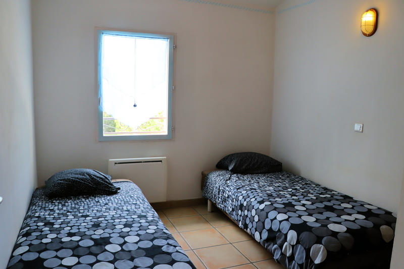 Villa - 100 m² - 5 pièces