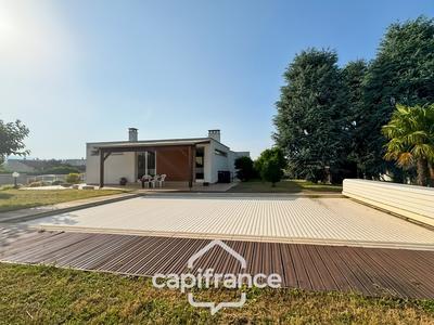 Maison - 99 m² - 6 pièces