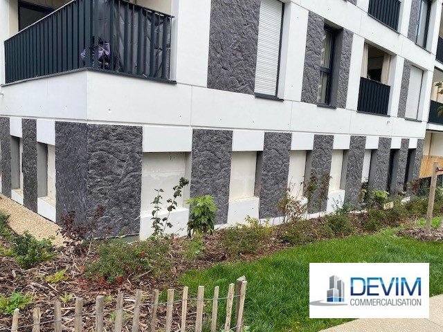 Local commercial - 147 m²