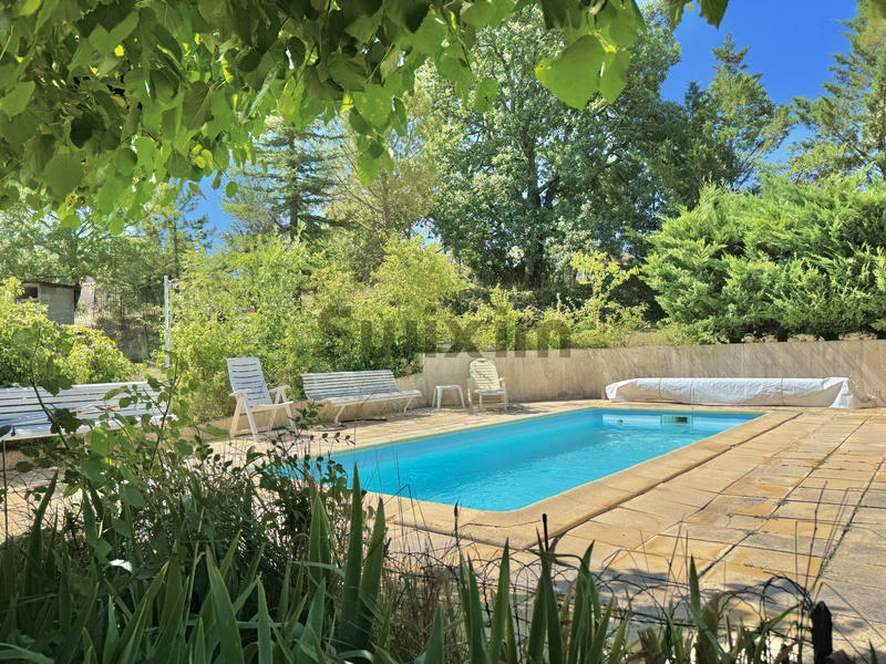 Propriété - 150 m² - 7 pièces