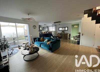 Maison - 110 m² - 4 pièces