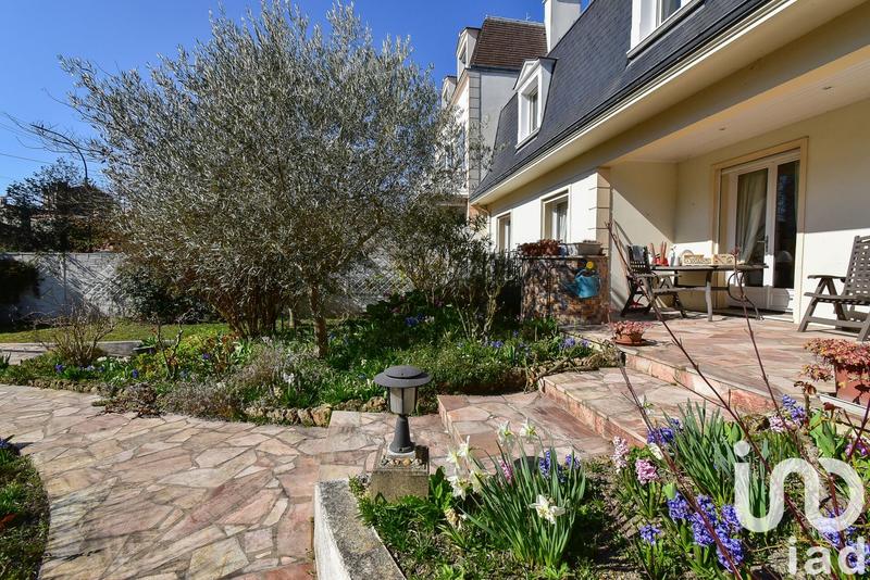 Maison - 160 m² - 5 pièces