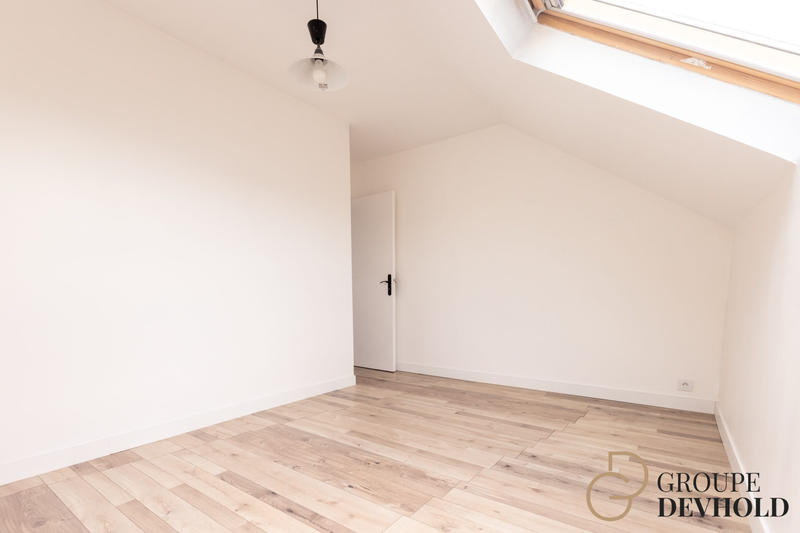 Maison - 182 m² - 8 pièces