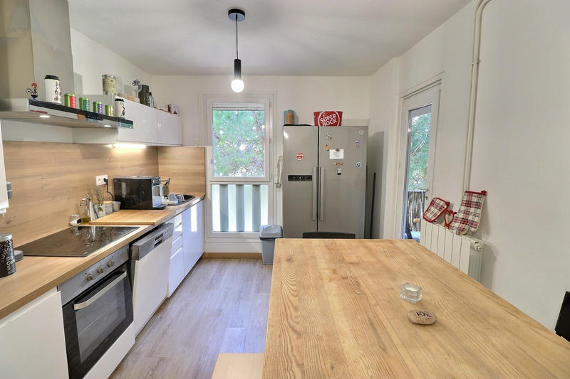 Appartement - 72 m² - 3 pièces