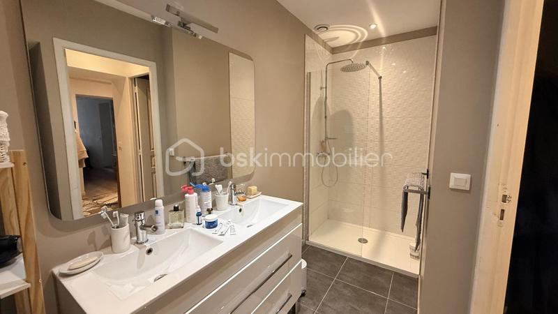 Immeuble - 350 m² - 8 pièces