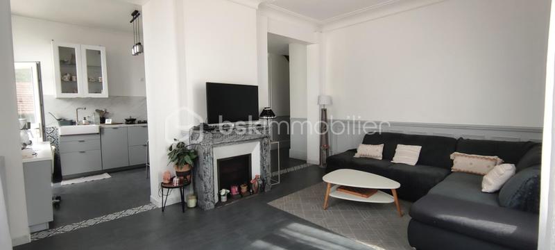 Demeure - 146 m² - 7 pièces