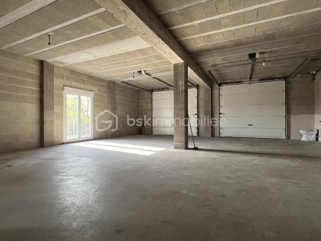 Pavillon - 170 m² - 8 pièces