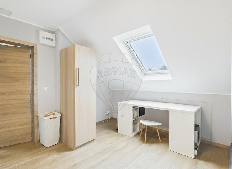 Maison jumelée - 180 m² - 7 pièces