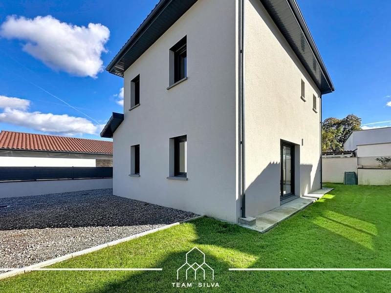 Villa - 100 m² - 5 pièces