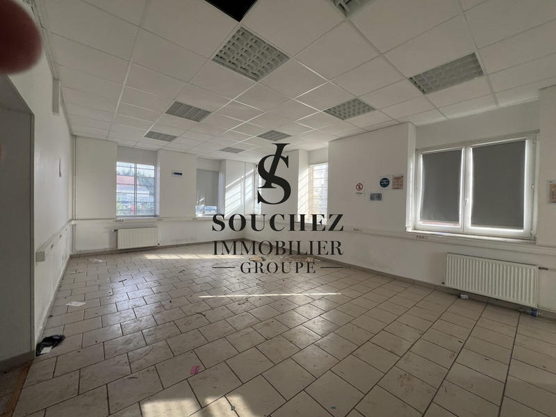 Bureau - 407 m²