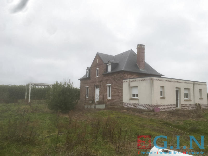 Maison - 99 m² - 6 pièces